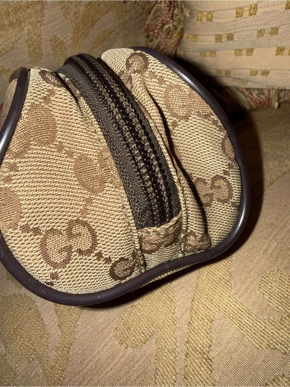 Vintage Gucci GG Canvas DressCosmetic Pouch - Model 138044 preloved